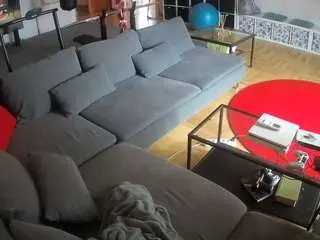 Camsoda Adult Webcams of voyeurcam-julmodels-living-3