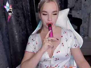kirakrox from camsoda