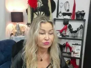 Camsoda Private Sex Chat of luxcrystal