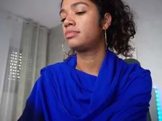 naughtykiara from camsoda