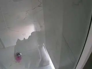 Camsoda Sex Chat of voyeurcam-casa-salsa-bathroom-11