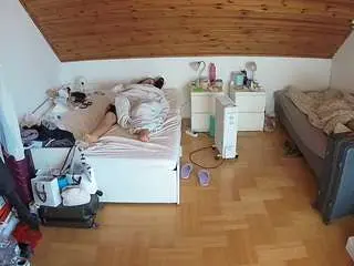 Camsoda Live Sex of voyeurcam-julmodels-greybed-3