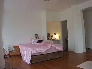 Camsoda Adult Webcam of voyeurcam-celticiron-01