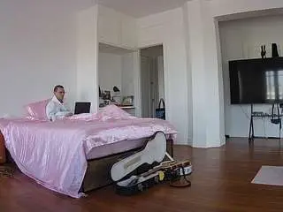 Camsoda Adult Webcam of voyeurcam-celticiron-01