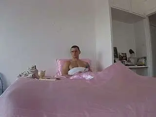 Camsoda Free Porn Cam of voyeurcam-celticiron-01