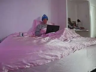 Camsoda Nude Webcam of voyeurcam-celticiron-01