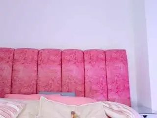 Camsoda Adult Webcam of emmacurvy