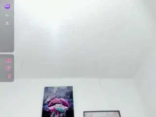 Camsoda Sex Cam of eily-wish