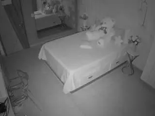 Camsoda Live Sex of voyeurcam-casa-salsa-bedroom-2