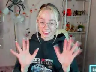 Camsoda Sex Cam of rocket-bunnyy