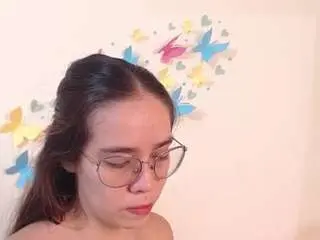 Camsoda Nude Webcam of ammy-colins