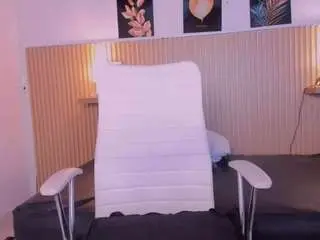 Camsoda Free Porn Cam of cloe-adams