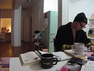 Camsoda Adult Webcam of voyeurcam-celticiron-02