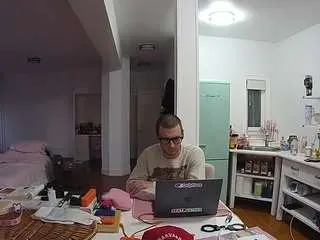 Camsoda Adult Webcams of voyeurcam-celticiron-02