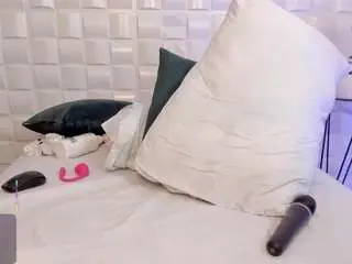 Camsoda Free Porn Cam of antonella-lovee