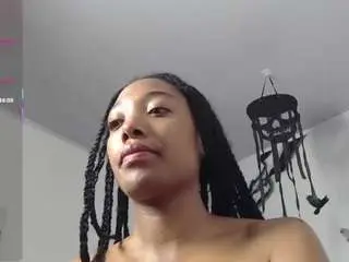 Camsoda Nude Webcam of esmeraldasweet0