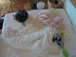 Camsoda Watch Live Sex Cams of voyeurcam-julmodels-whitebed-3