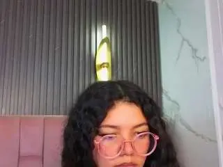 Camsoda Best Webcam of victoria-castillo-b