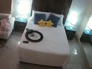 Camsoda Live Sex of voyeurcam-casa-salsa-bedroom-3