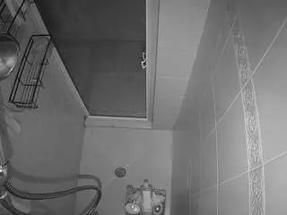 Camsoda Adult Video Chat of voyeurcam-baileybase-shower