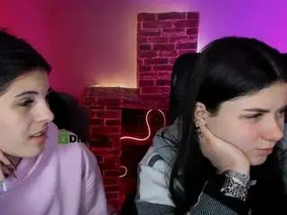 Camsoda Free Porn Cam of foxy-tease