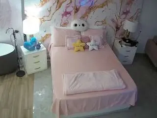 Camsoda Private Sex Chat of voyeurcam-casa-salsa-bedroom-6