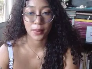 Camsoda Free Porn Cam of clitia-xx