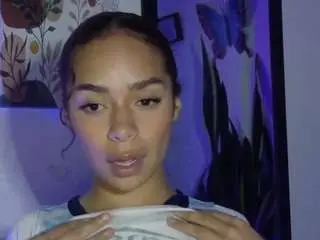 cassandraandrews from camsoda