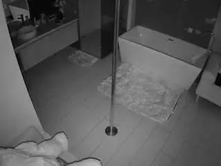 Camsoda Adult Video Chat of voyeurcam-casa-salsa-bathroom-3