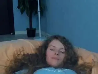 Camsoda Free Live Porn of lornaeddy