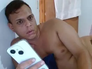 Camsoda Free Porn Cam of zeushorny10