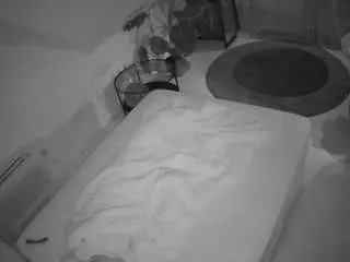 Camsoda Sex Chat of voyeurcam-julmodels-whitebed-4