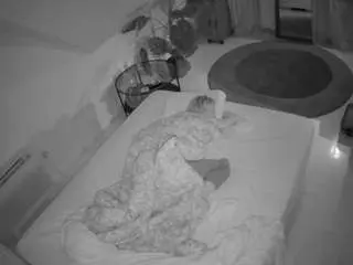 Camsoda Adult Webcams of voyeurcam-julmodels-whitebed-4