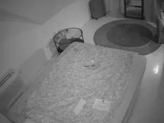 Camsoda Free Live Porn of voyeurcam-julmodels-whitebed-4