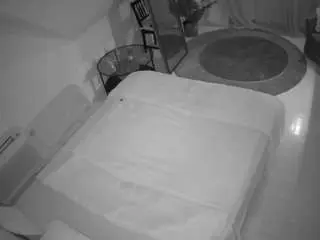 Camsoda Live Porn of voyeurcam-julmodels-whitebed-4