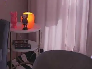 tashiabiastock from camsoda