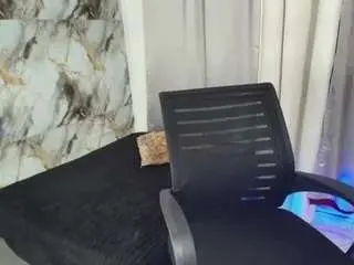 Camsoda Adult Webcam of aisha-brunette18