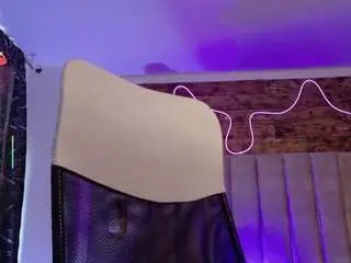 Camsoda Sex Cam of emma-visconti