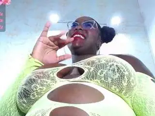 Camsoda Nude Webcam of yhendelyn-stone