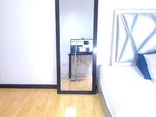 Camsoda Free Live Porn of goldenn-ass1