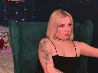 ohmyjulia from camsoda