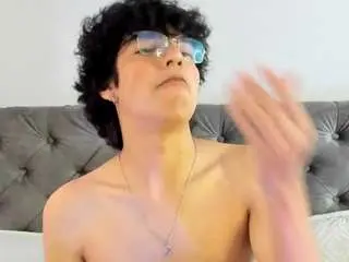 Camsoda Live Sex Cam of miilowolf