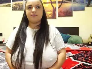 adellineee from camsoda