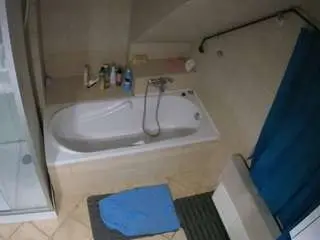 Camsoda Live Sex of voyeurcam-julmodels-bath-2nd-1