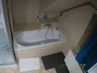 Camsoda Nude Webcam of voyeurcam-julmodels-bath-2nd-1