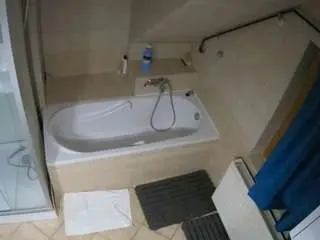 Camsoda Live Sex of voyeurcam-julmodels-bath-2nd-1