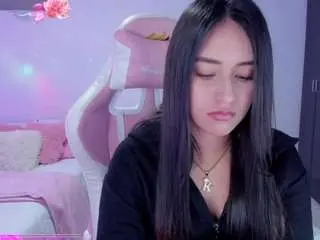 Camsoda Sex Cam of isa-diamond