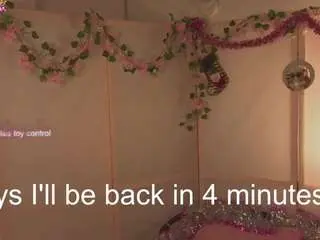 dionnamoos from camsoda