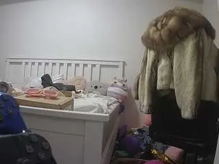 Camsoda Nude Webcam of voyeurcam-sexy-little-ana-01