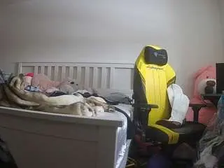 Camsoda Adult Video Chat of voyeurcam-sexy-little-ana-01